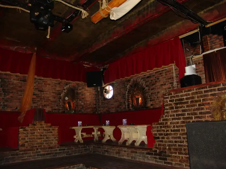 Club Captain Mondy'S Jupiter - professional audio project photo