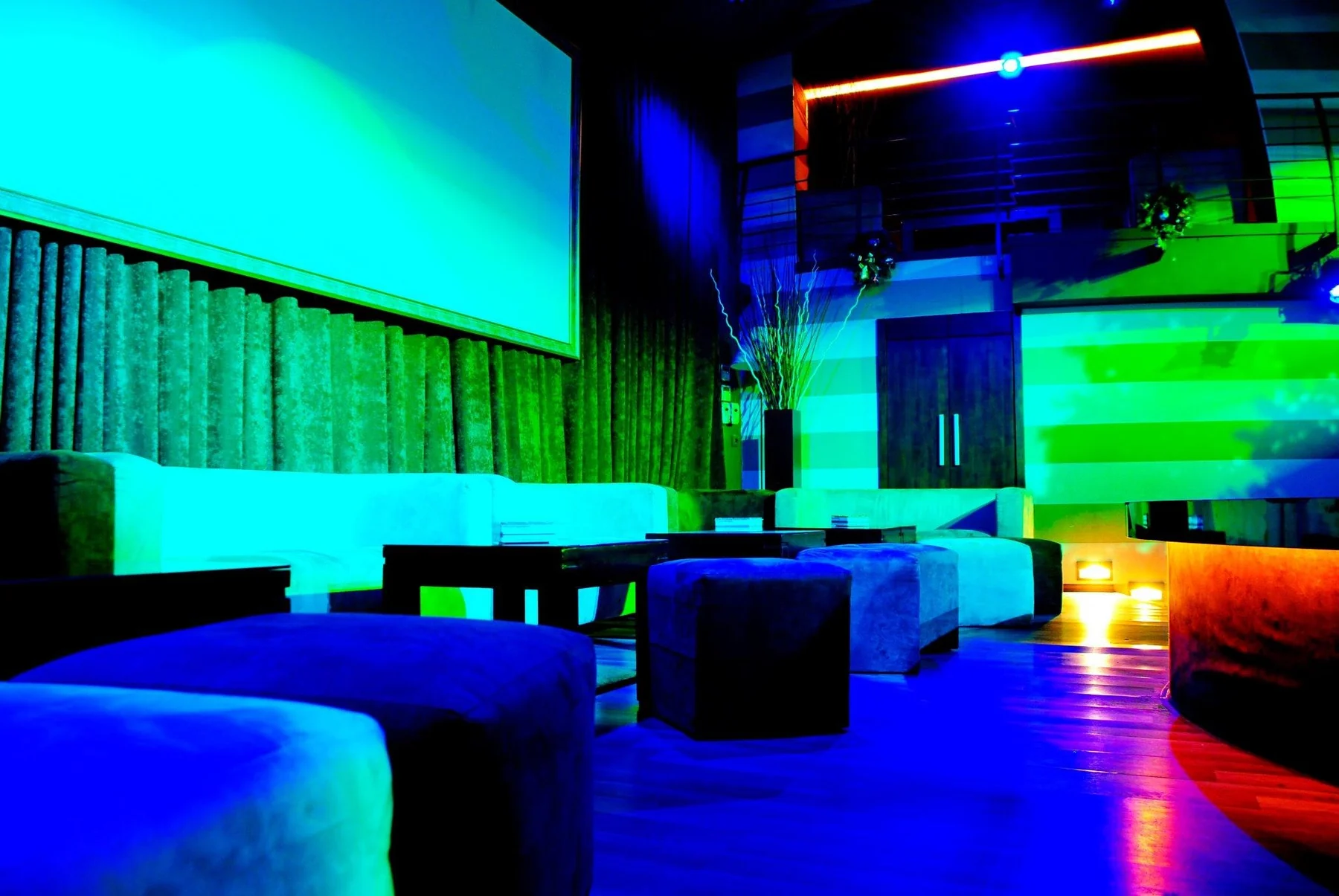 Club Sofa Brasov - attached location photo